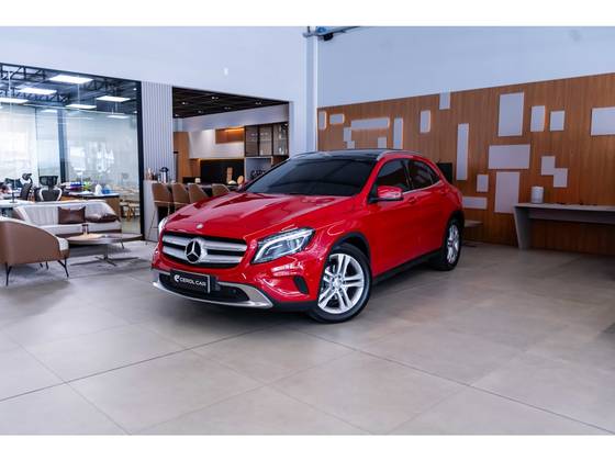 MERCEDES-BENZ GLA 200 1.6 CGI VISION 16V TURBO FLEX 4P AUTOMÁTICO MERCEDES-BENZ GLA 200 1.6 CGI VISION 16V TURBO FLEX 4P AUTOMÁTICO